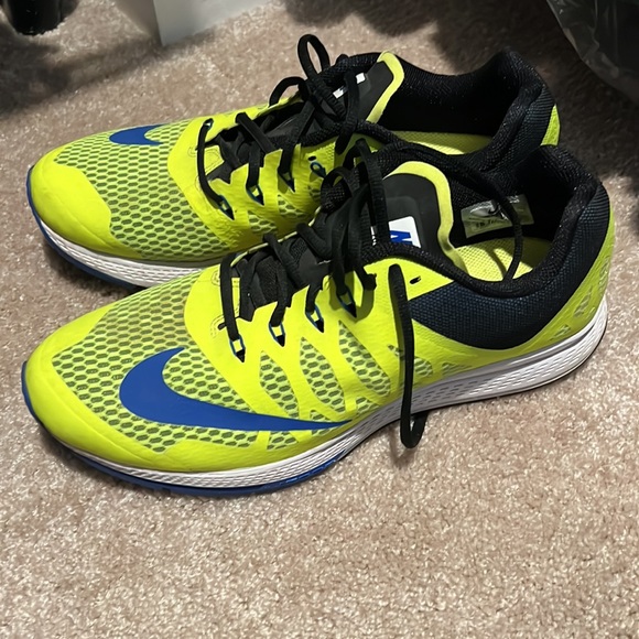 Like new Nike zoom elite 7, worn one time - Picture 3 of 3